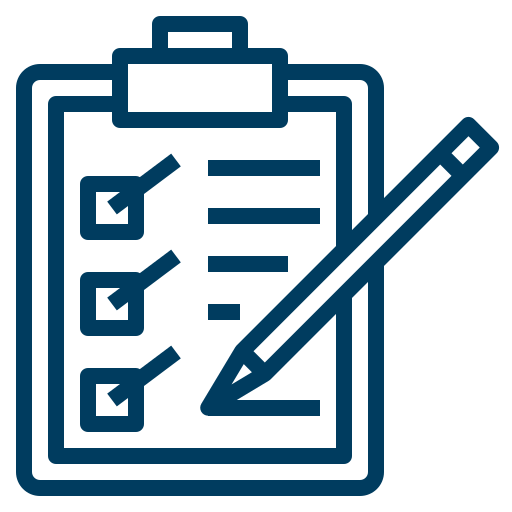 Um ícone representando uma prancheta com uma lista de verificação e um lápis. A lista de verificação tem três itens, todos marcados com marcas de verificação, indicando conclusão. O lápis está inclinado como se estivesse pronto para marcar mais itens na lista.